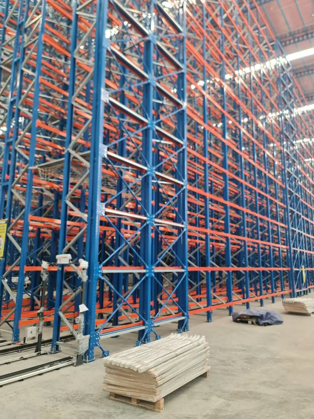 Fabrikasi Rak Gudang & Louvre Fasad — TATA Mulia