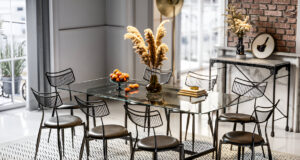 inspirasi desain interior minimalis dengan furniture besi