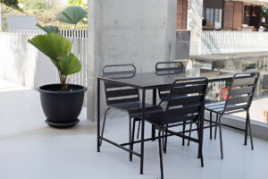 furniture minimalis bahan besi untuk desain interior modern