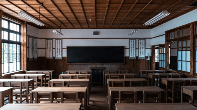 Kursi Sekolah Besi Murah Pandaan