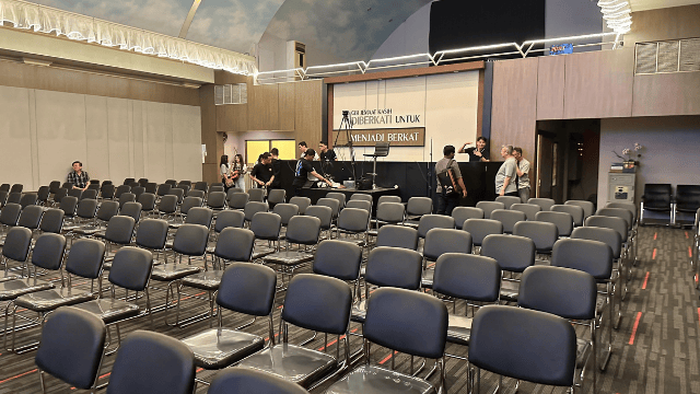 Kursi Susun Besi Murah Gereja Pandaan